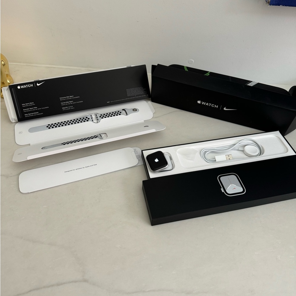 Apple Watch Nike Edition with Black and White Band